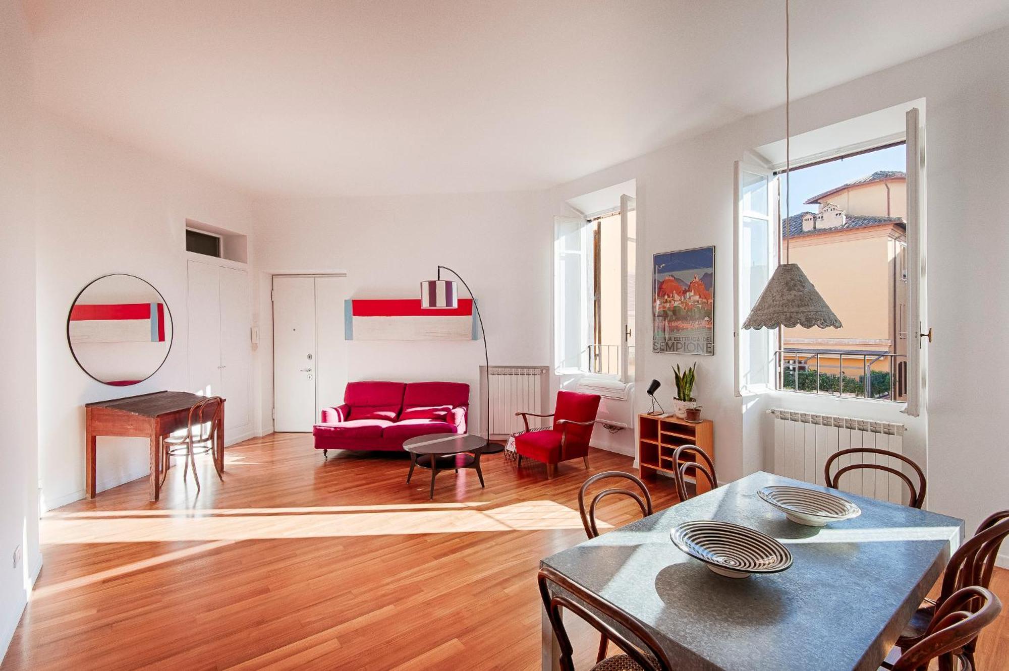 Luxury Auditorium Apartment *